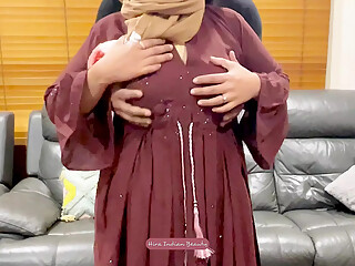 Cute Muslim Wife Hira: Sensual Hugs & Kisses in Hijab - Milf Big Ass Press - Pussy Fingering
