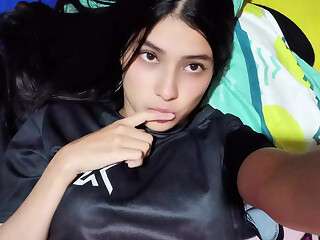 18-YEAR-OLD TEEN PLAYS WITH HER TOY AND TOUCHES HER RICH TITS