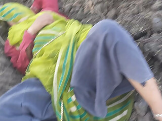Desi Indiska Vacra Bhabhi Ka Bild Ke Khet Mein Tahar Nahi Hai Aur Öppen Djungel Mein Apni Chutme Finger Sexig Film Skicka