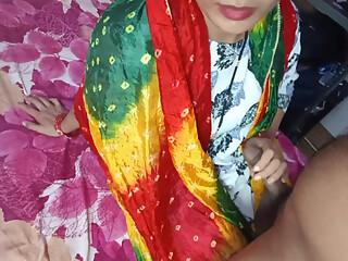 Desi indian girl romantic fucking by his collage boyfriend .