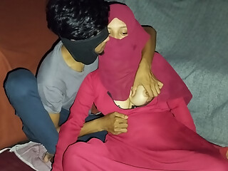 INDIAN HOT COLLEGE GIRL CHEATING HER FAMILY AND FIRST TIME SEX WITH HER NEWLY BOYFRIEND.