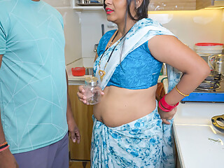 Sperm Donate- Neighbor aunty took out sperm from my Lund in a box for her daughter-in-law, She gave me sexy Blowjob in Saree.