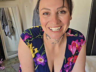 Stepsister teased me in to getting hard for her at the family get together