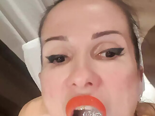 Swallowing several condoms in a glass