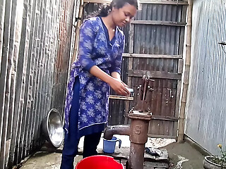 Bangladeshi Young Village Girl Bathroom Bath adn Boobs Show