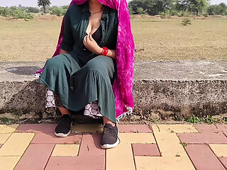 Indian Girlfriend Fucked Outdoor at field By his New Boyfriend, Hot Desi HD Sex Video