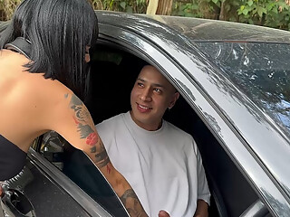 I suck a stranger's cock in a car on the highway - Luna Vitaler & Max Betancur