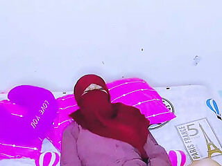Hijab Wife Has A Hard Time Fucking Her Father-in-Law