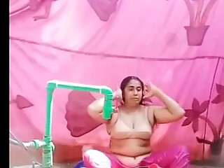 Desi Bhabhi take bathing time