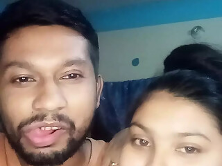 Natural beutiful hot girls in home Indian hot wife in home