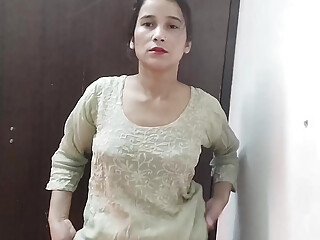 Step daughter ko ghar me band kar ke pel diya