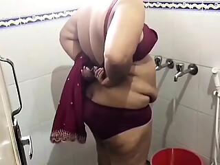 Tamil     House Wife with her mallu lover