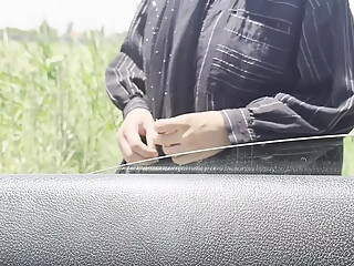 Cute Desi Indian Beautiful Bhabhi Gets Fucked with Huge Dick in car outdoor risky public sex