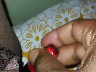 Kaam Wali Bai Aaz Raat