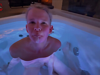 Riskanter Geiler Blowjob Im Spa! Facial Voll in Meine Fresse