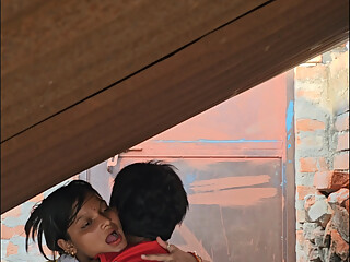 Desi village butiful sali ko jija ne छत pe pela