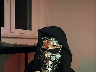 Hands of the Devil: Muslim Girl Jerks Off with Oil and Twerks Her Taboo Juicy Ass