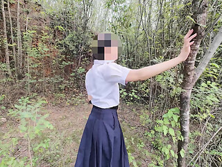 Thai student gets in the middle of the jungle of Thai outdoor sounds