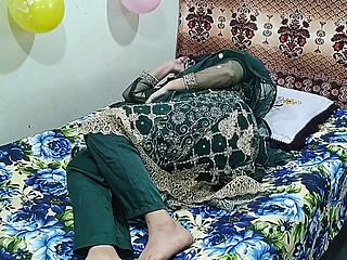 Muslim Stepmom Fucked by Desi Stepson