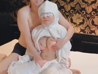 She takes off the clothes of a busty inspector in clean clothes and fingers. Home made amateur Personal photography kawasaki JK
