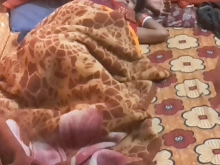 Hindi Audio Bustipriya First Time Chudai Indian Bhabhi Chudai Video For Her