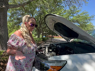 Car Trouble Venus Fucks a Stranger Who Fixes Her Ride