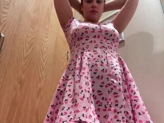 Extreme blowjob in the changing room