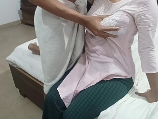 Super HOTEL HOUSEKEEPING! Latin girl with a big Gand, Sehelyaa by the guest For Extra Tip