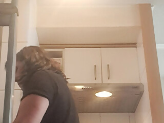 milf washing dishes in panties