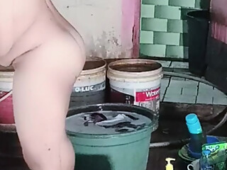I dance naked and masturbate, while there is no husband at home