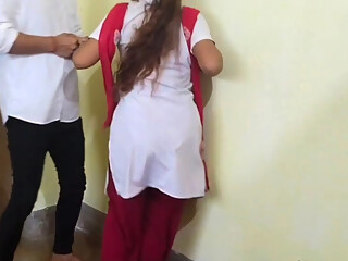 Indian school students ki ghapaghap video when no one in classroom