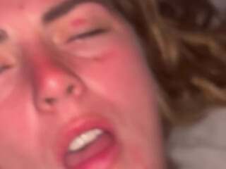 Watch her have a orgasm