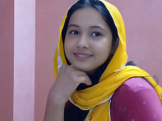 HOT INDIAN DESI FIRST TIME SUCKING DICK