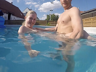 Julia Have Sex! Poolparty!