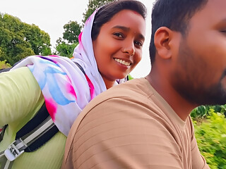 Desi college bhabhi hot boobs suking - unknown girl stops my bike, I take her on my bike and take her home and kiss her boobs.