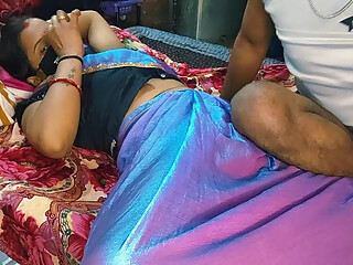 Fullkumari bhabhi new saree me Dewar ke sath charpai par Hard village bhabhi ko kitchen me gop-gop
