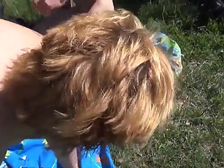 Italian exhibizionist mature enjoy fuck in the park