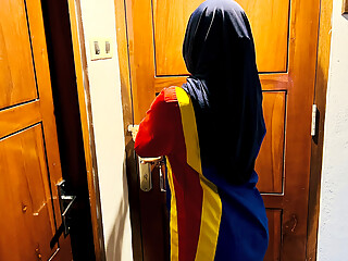 Blue Hijab Cashier Becomes Self-Employed Manager