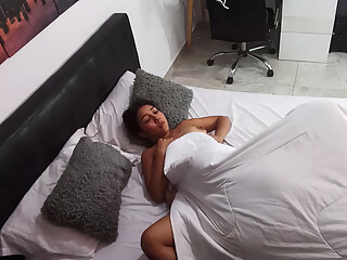 I do oral sex on my girlfriend until she comes.