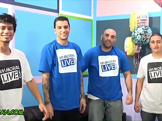 Fuck a fan - Jennifer White fucks Mike on her birthday w Pawg Layla & Curvy Jenna