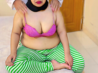 Arab Beautiful Young Granny Gets Sensual Body Massage From Grandson - without condom Service Ends in a Risky Creampie